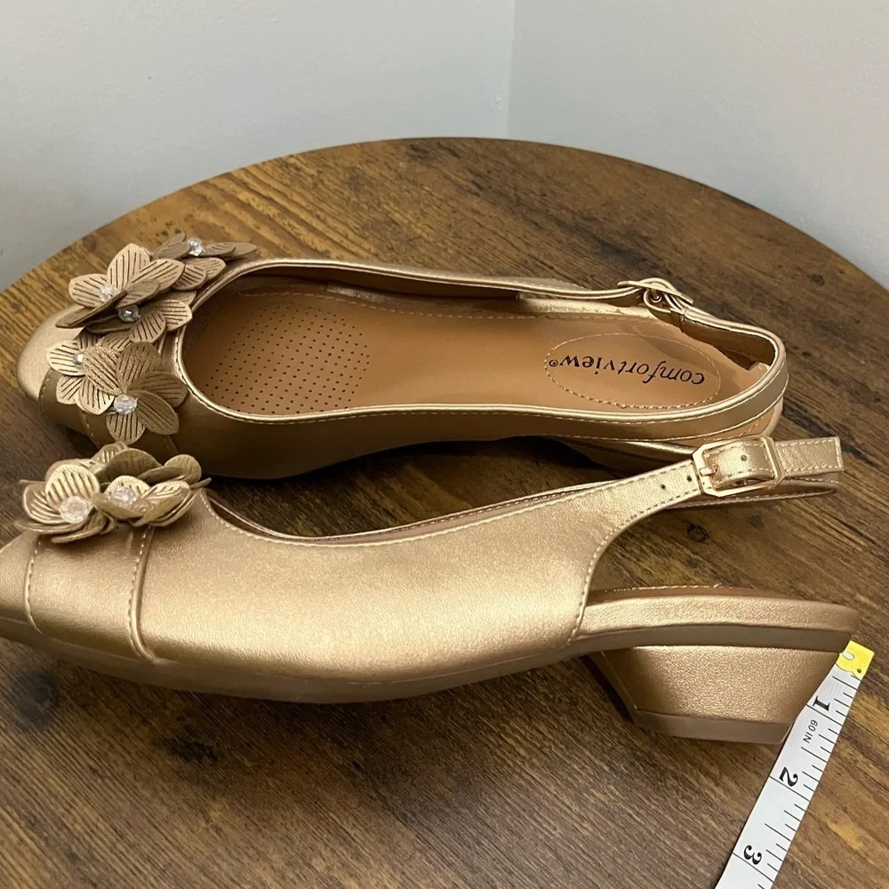 Comfortview Gold Floral Slingback Low Heel Dress Shoes Size 7M New